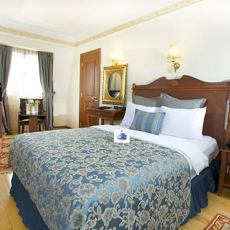 Western Empire Palace & Hotel 4*