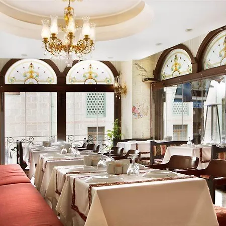 Hotel Western Empire Palace &