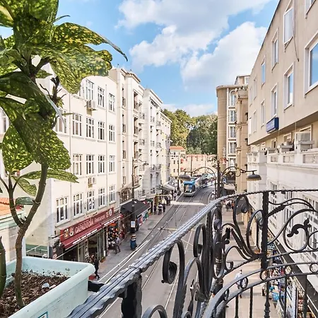 Western Empire Palace & Hotel