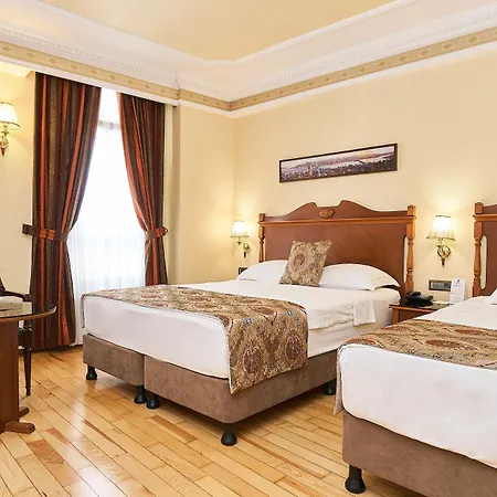 Otel Western Empire Palace & 4*