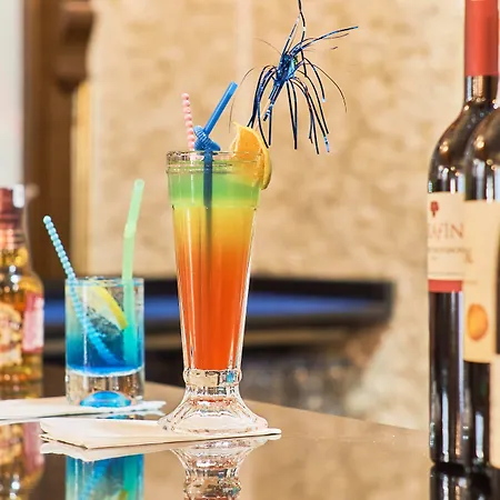 Hotel Western Empire Palace & 4*